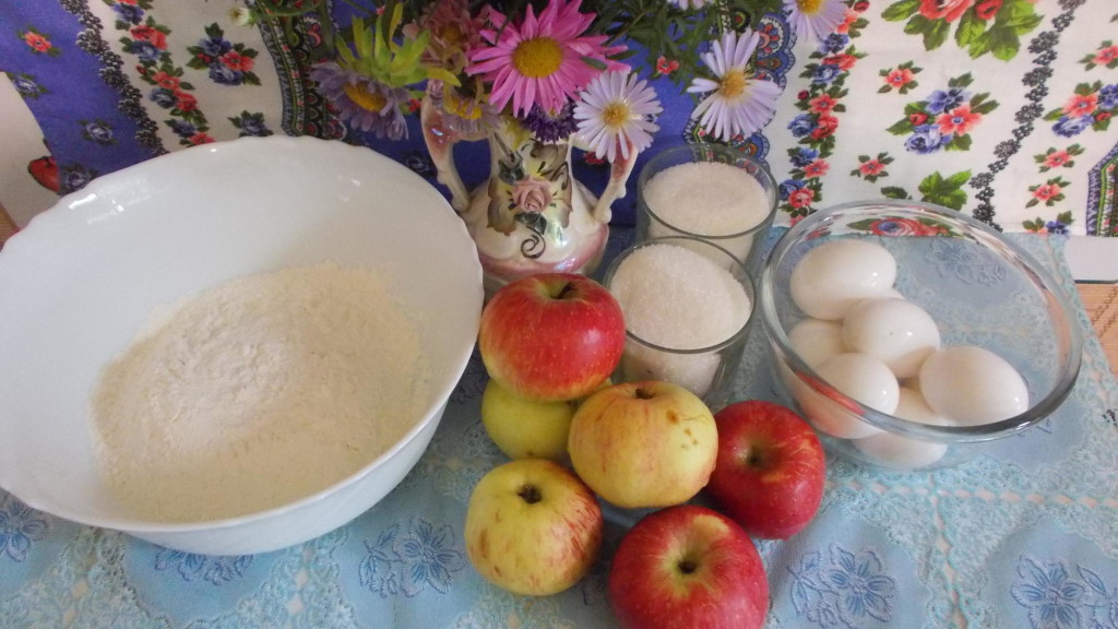 Рецепт Шарлотки с яблоками, рис.1